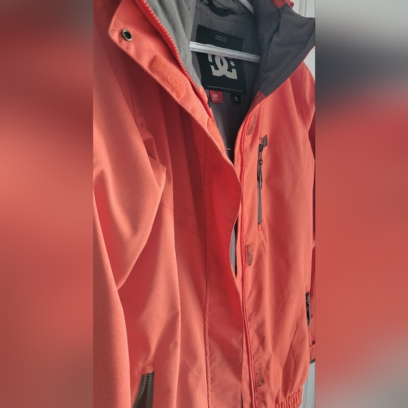 Orange DC Winter Coat (S) - Picture 2 of 12